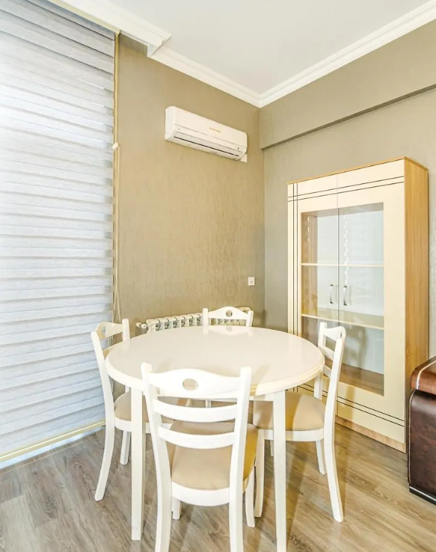 M Estate 1 Room Targovu Баку Апартаменты